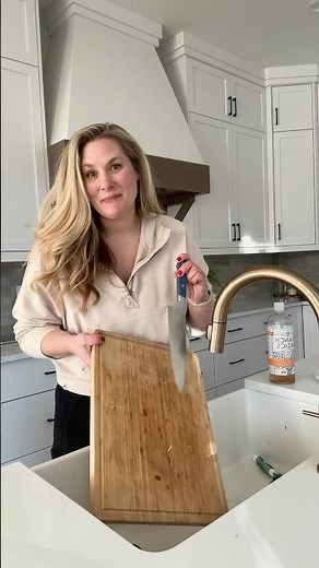 How to clean a wood cutting board after raw meat has been on it