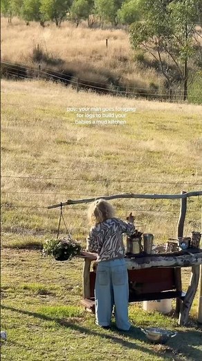 DIY mud kitchen 🌿🤎 the start of the ultimate nature play space