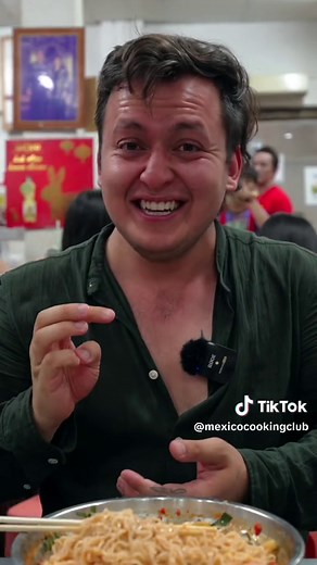 Comida Tailandesa: Sopa Tom Yum, Tofu Frito y Más Delicias | Vlog