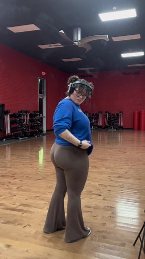 Let’s look like #chunli from #streetfighter I did my outfit inspired by her today, but I really like these two buns. I might start wearing them a lot more often. I need to lock back in with actually losing weight. When I went on break, I stopped being consistent. But now we’re ready to get this Chun Li physique! 🌸 also don’t forget to subscribe to my YouTube channel the link is in the description! Much love ❤️ ##fyp##fitness##weightlifting