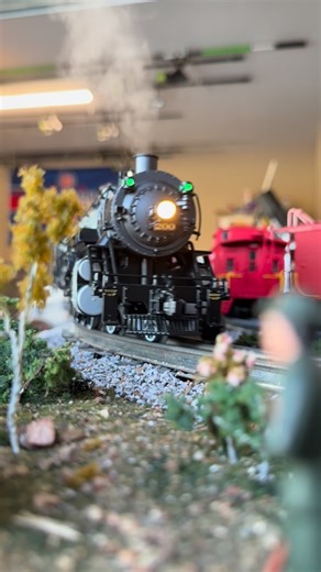 Preston | Seaboard Air Line number 200 rounds the bend! . . . #lioneltrains #ogauge #modeltrains #antique #modelrailroad #mth #mthtrains #railway... | Instagram