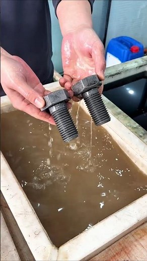 NO SCRUBBING! 😱 Watch This Magic Liquid Remove Rust and Oil Instantly! #BeforeAndAfter #Tools #viral