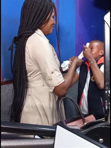 Woii ma 😭 Mama Ryan with Baby Ryan 😰 Asante Team Canjamuka 🥰 #muthoniwakirumba #kamemefm #fyp #chefgathemba #nyandaruaguy