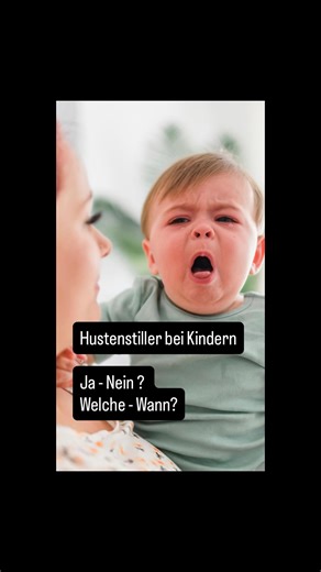 PD Dr. med. Michael Dördelmann + Dr. Jana Dördelmann on Instagram: "Nächte voller Husten – und du fragst dich: Soll ich den Husten einfach „abstellen“? Kurz gesagt: Meistens nein. Husten ist ein Schutzreflex und wichtig, damit die Atemwege frei bleiben. Die meisten Hustenstiller wirken bei Kindern kaum – und manche sind gar nicht zugelassen. Es gibt nur eine kleine Ausnahme: nachts, wenn das Kind durch trockenen Reizhusten kaum schlafen kann und alle anderen Maßnahmen ausgeschöpft sind. Dann kan
