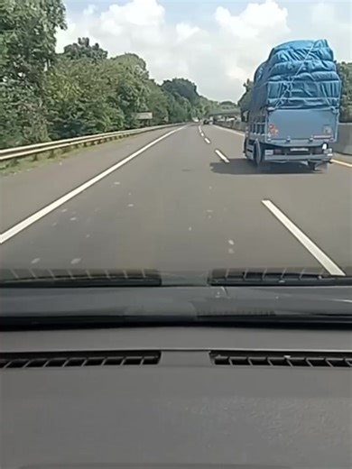 Innova Zenix vs Innova Reborn: Perbandingan Lengkap