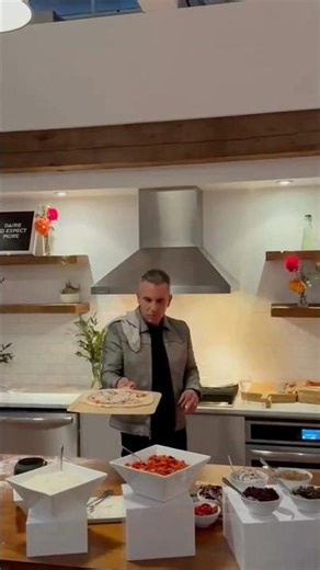 ‪@Frigidaire‬’s giving 10% off the stone-baked pizza oven. Use PIZZA10, frigidaire.com/pizza10