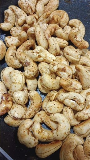 cashew fry with salt and chilli powder #youtubeshorts #shorts #food #recipe #cashew #viralshort#easy