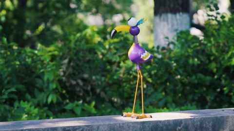 Metal Funny Bird Garden Statues Outdoor Decor, Purple Crane Yard Sculptures Art Decoration for Home Outsiede Patio Lawn Backyard, Gift for Women Lovers Moms