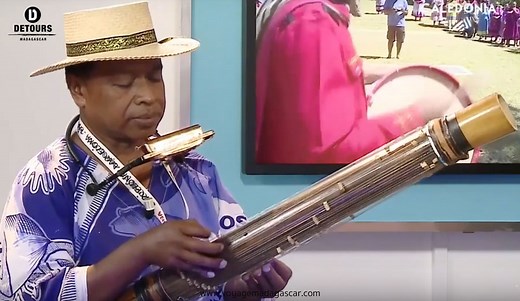 La valiha : instrument de musique emblématique de Madagascar - Détours Madagascar Voyages
