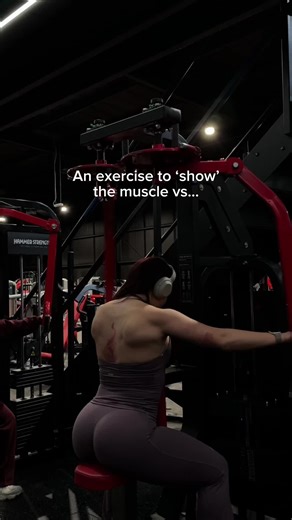 Reverse flies are for REAR DELTS‼️ Whilst still using your rhomboids and traps, they’re not what’s going to grow them significantly, on their own!! Heavy rows are what you should focus on 🫡 Wearing all @Oner Active @KrissyCela @UnfilteredKrissy #backworkout #creatorsearchinsights