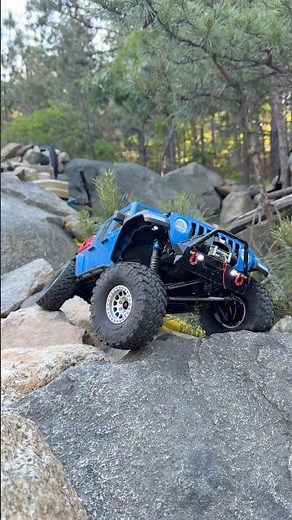 Still the one 💙☺️ The scx10 iii Jeep gladiator is still my favorite RC crawler