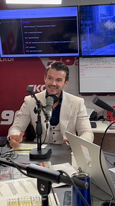 44K views · 197 reactions | Cette histoire mérite ton attention. PC Jolicoeur règle des problèmes, même au Mexique!  L'histoire complète de la fille qui embrasse un autre gars en plein processus d'achat de maison: https://www.ckoi.com/audio/624671/pc-jolicoeur-en-amour-avec-un-nouvel-homme-apres-avoir-fait-une-offre-d-achat | 96,9 CKOI | Facebook