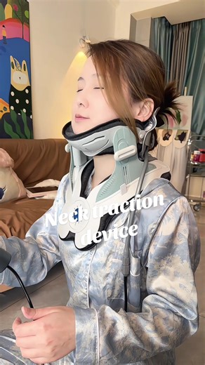 Ultimate Relaxation with Neck Traction Device
