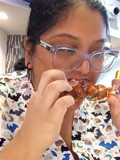 What really drew me to this spot was how beautifully they presented the food — it looked so visually appealing. As a garlic potato girlie, that’s always my go-to. Unfortunately, this one missed the mark. The potatoes were cut a bit too large, so some pieces weren’t fully cooked. The wings, on the other hand, tasted great with the sauces — but finding feathers on them afterward was definitely a turnoff. I’m not sure if I just got a bad batch or if this is something normal. 📍 Off the Grill, Gulf 