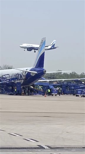 #airindia #airbus #takeoff #departure #dehli #igi #pilot #hindi #automobile #shorts #trending #viral