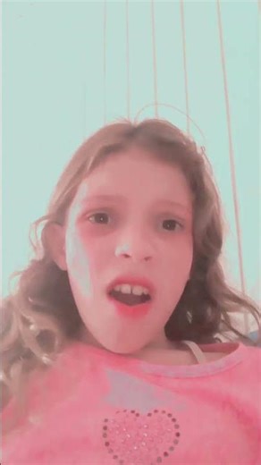 Quando minha mãe moda uma vitamina mas não fala do que é porque é ruim