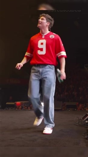 Відео користувача Mr.Proper_78 (@mr.proper_78) з композицією «оригінальний аудіозапис - Mr.Proper_78»