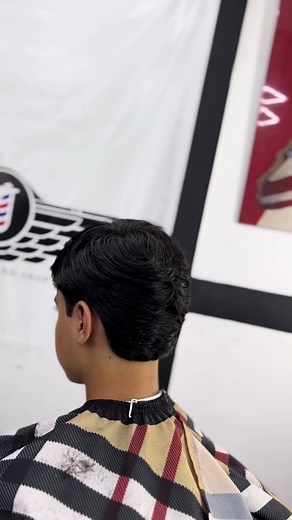Corte Clásico Belico en Capas: Estilo y Tendencias