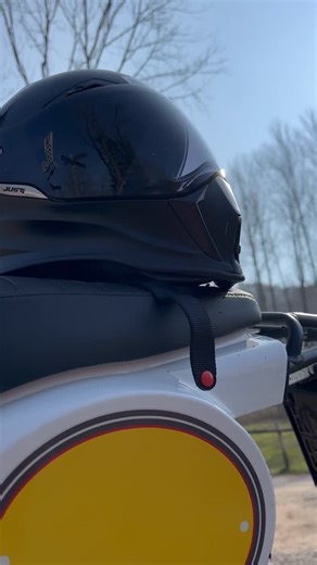 🏁 Classic soul, modern attitude. SWM Silver Vase T brings vintage charm and bold performance together, made for those who ride with style. #SWMMotorcycles #SilverT #ClassicRide #passionedueruote #style #modernsoul | SWM Motorcycles