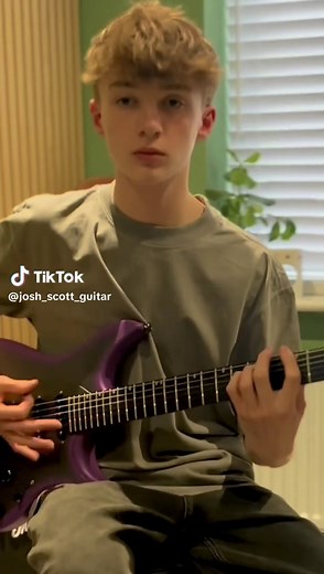 Free Bird Guitar Solo: Tabs and Tips for Guitarists