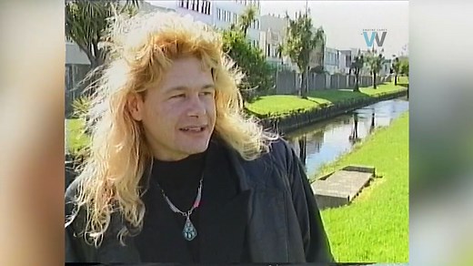 Ex-Southlander Jim Bradshaw country and western musician comes back to Southland in 1998. Dwayne Carey collection | Southland's Past -Te Wāmua o Murihiku