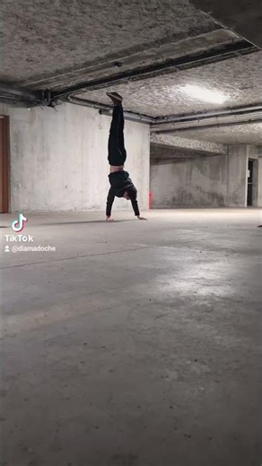 10/365. +4 pas de danse en ATR chaque jour pendant an! +4 ATR dance moves every day for a year!