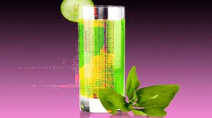 If Your Screen Time Report Makes You Cringe Every Week, Here's How To Do a Digital Detox