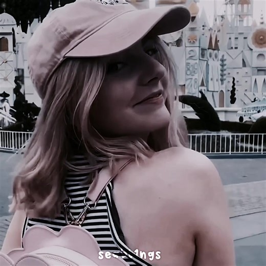 Admiring the Stunning Beauty of LDShadowLady