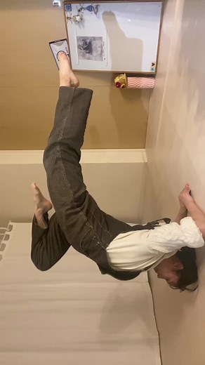 Handstand Tutorial for Beginners: Perfect Your Balance