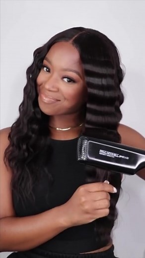 Waved and always pressed to perfection with our @allure #BestofBeauty winner: #PaulMitchell #WavePress. ✨