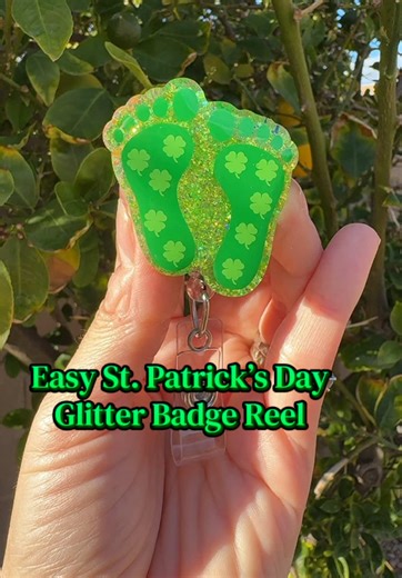 As a Labor & Delivery nurse, I make a lot of these baby feet badge reels! I love making new designs for them. You can use acrylic blanks you already have on hand and easily turn them into holiday badge reels (or keychains or whatever crafty things you make with acrylic blanks!) The acrylic blank is a 2in Baby Feet from @Zindeestudios and the glitter used for this one is Limelight in a Schmedium cut from @itsprettypersonal (one of my favorite glitters!) #tutorial #diy #craftersoftiktok #craftersg