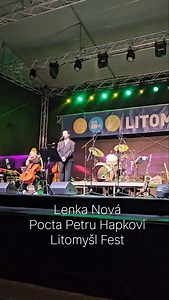 Naše (hudebni dramaturgyně) Lenka Nová. Nádherný koncert na @zameckenavrsi @lenka_no_va #hudebnifestival #filmovyvfestival #litomyslfest #Litomysl | Litomyšl Fest