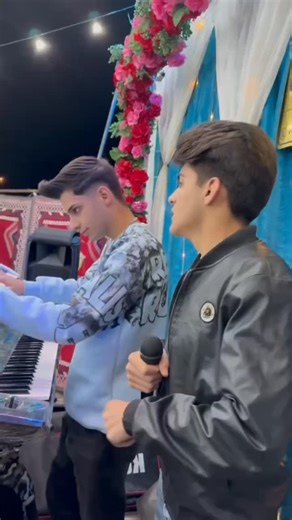 ‎ماکان شجاعت‎ on Instagram‎: "آهنگ زهرا تقدیم به زهرا خانم ها)❤️ بفرس واسه هرچی زهرا خانمه لایک و کامنت فراموش نشه #اهنگ #جدید #زهرا #ایران#شیراز #واسونک_شیرازی #عروسی #شاد #عروس #داماد #ماکان #ترند#زهرا #شیرازی"‎