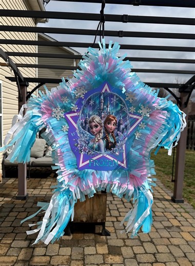 Frozen Pinata 20x18 Handmade: Elsa and Anna Pinatas - Etsy