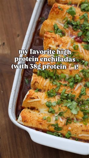 Macro Friendly Food on Instagram: "Slow cooker meals are my love language 😍 These Shredded Beef Enchiladas are packed with flavor and have 38g of protein per serving! Perfect for busy nights when you still want something cozy, cheesy, and macro-friendly 🙌 You can find the full recipe inside the Macro Friendly Food App — and right now is the BEST time to join! 💥 Get our new annual membership for just $99 and you’ll get a FREE bag of protein powder (a $55 value!) when you sign up. That’s a whol