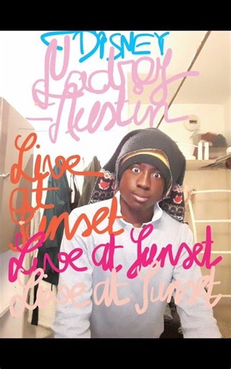 Austin Drey - Musicien, star de Disney Channel, né le 23 juin 2009 - FamousFix.com