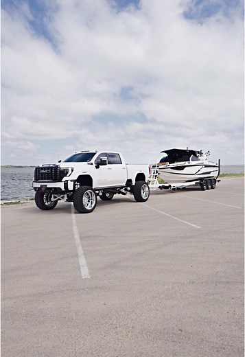 DM me to Set Up a Shoot on the Wake Boat | Centurion Boat