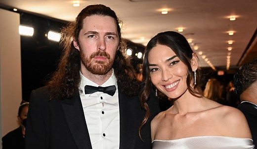 Who is Hozier's glamorous girlfriend Hana Mayeda?