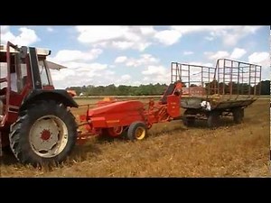 IHC 844 XL mit Welger AP 41 bei der Strohernte 2012