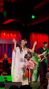 🎄 Tis the season for JOY #minerbirds 🌟 Join me this Saturday 12/21 for Christmas in Hawai’i with Kimié Miner & Friends at @bluenotehawaii! My 6:30pm show is almost sold out but there’s still tickets for my 9pm show! Hope to see you there! 🎶 Visit kimieminer.com/tour for tix | Kimie Miner
