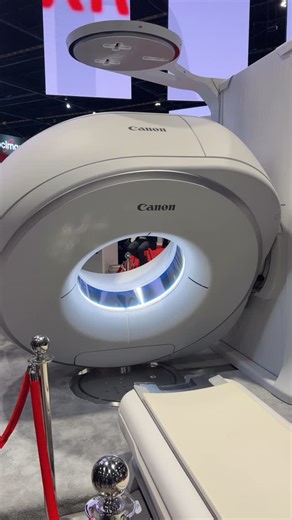 🤯 Wow. Would you use this CT machine?! 🤯 I filmed this at a recent conference I went to and it was impressive to see. It’s the world’s first standing CT scanner has multi-position imaging. It can also be rotated back to a traditional CT position and used like normal. 🏥. Whether standing, sitting, or lying down, the Aquilion Rise’s rotating and vertically adjustable gantry adapts to patients’ needs, enhancing comfort and diagnostic precision. 🦴 From orthopedics to neurology, this machine deli