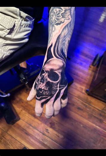I’m booking for March. I’m taking on horror in the style of black and grey realism. And animals in black and grey realism. I also do portraits of people and animals. If your interested in getting a tattoo. Shoot me a message on my Facebook page @kenhildrethtattoos #marionohio #ohiotattooartist #neverendinginkstudio #tattooartistnearme ##tattooreveal