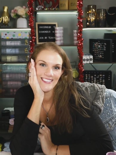 Surprise Jewelry Reveals: Exciting Bomb Party Highlights