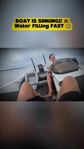 Boat Sinking Emergency Caught on Camera
