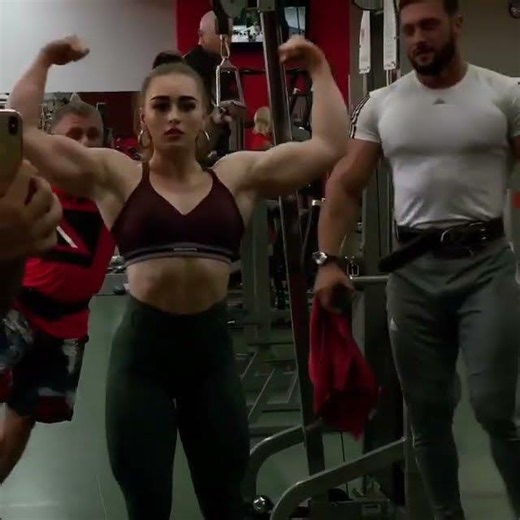 This Female Bodybuilder's Muscle Definition Is Insane!