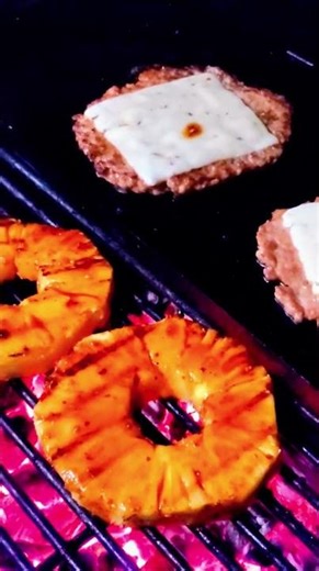 The best way to make a Hawaiian smash burger