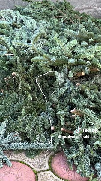 Rosalyne’s Floral Design (@rosalynesfloraldesign)’s videos with sunet original - Rosalyne’s Floral Design