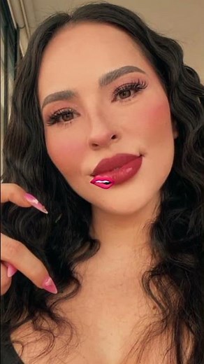 etiqueten a Karla bustillos