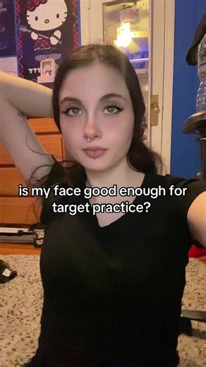 Succubus Amber 🖤🩸 (@amber.exe404)’s video of face