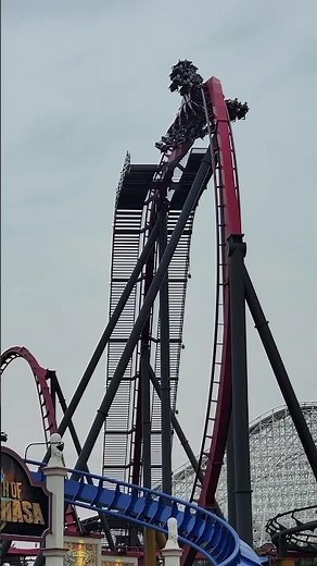 Who Else Loves Wingover Drops? | X-Flight at Six Flags Great America